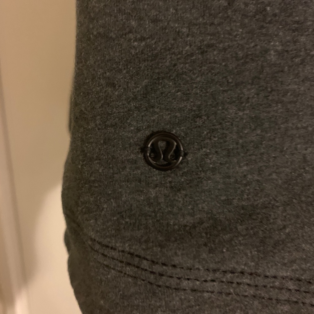 Lulu Lemon Jacket - Picture 4 of 6